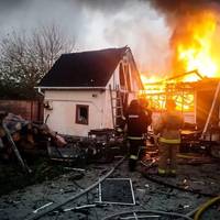 💔 Переїхали в село, бо думали, що буде спокійніше. У Погребах загинула мама і двоє дітей — дім спалахнув після удару російського дрона