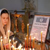 Церква відводить листопад для молитви за померлих. Знайдіть вільну хвилинку, щоб помолитися за тих