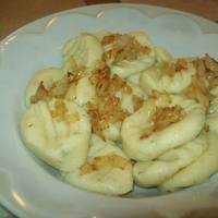 нами… – Та які вареники! Вона їх не ліпила, а купила! Уявляєте?! У мене в хаті – доставка! – кричала свекруха