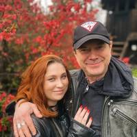 💛 «Епічне знайомство»: 24-річна кохана Остапа Ступки розповіла, як зустріла його маму