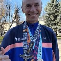 💙 Ветеран зі Стрийщини пробіг два світові марафони — в пам’ять про загиблого сина