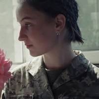 Відео, яке підкорило TikTok. Українка Ярина Квасній заспівала «Парову машину» — і стала символом живої пісні