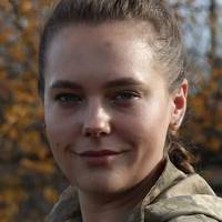 Мила посмішка і сталевий характер. Історія волинянки Аліни з 14-ї бригади, яка перемогла хворобу і пішла на фронт