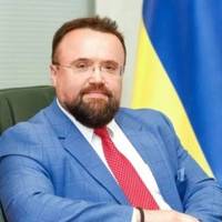 Член НКРЕКП Пушкар, який фігурує на плівках олігарха Міндіча, вночі покинув Україну, - Железняк