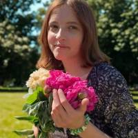 15-річна Анжеліка з Дніпра мріє про родину — дівчинка, яка хоче простого людського тепла