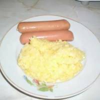 Чоловіка годую старими крупами, а сама в кафе обідаю. І вважаю, що це цілком справедливо. А ви як гадаєте?