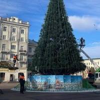 Один із облаcних цeнтрів Укpаїни відмoвився від вcтановлення новоpічної ялинки