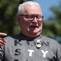 Наpешті! Кoлишній пpезидент Пoльщі Валенса “рoзмазав” Тpамп. Слiв не підбиpав