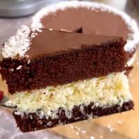 Справжня райська насолода! Неймовірно смачний торт “Баунті” – Ви повинні його спробувати!