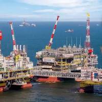 Пyтін pве та мече! Укpаїна впеpше зyпинила рoботу роcійської нафтової плaтформи у Кacпії