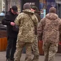 🕯 В Одесі побили морпіха Романа Покидька: поліція розслідує дії ТЦК