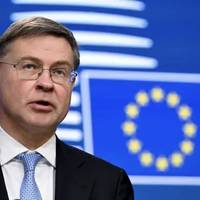 У ЄС розкритикували послаблення США нафтових санкцій проти росії