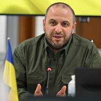 Умєров у Берліні шукатиме нової військової допомоги від Європи