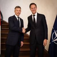 Мадяр заявив: Угорщина не надаватиме зброю та бойову техніку Україні